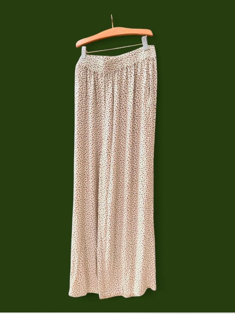 Meadows 2 Tulepo Trouser red Floral against cream